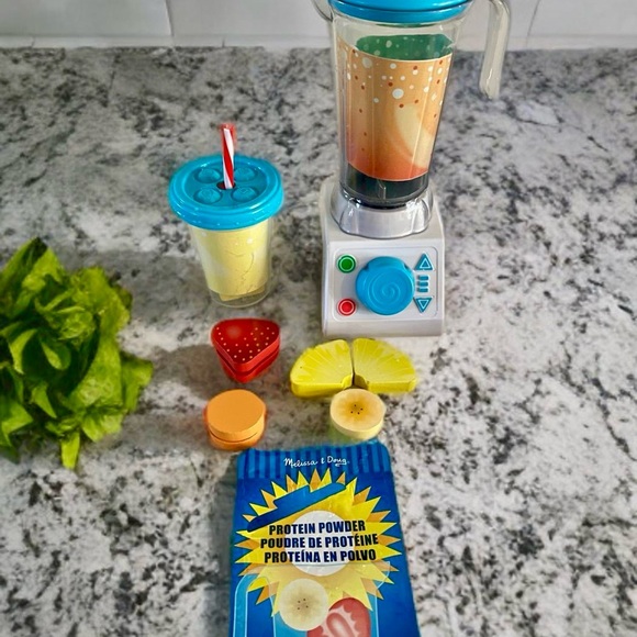 Melissa & Doug Smoothie Maker, Working Pretend Play Blender Set with Toy Food. - Picture 4 of 11